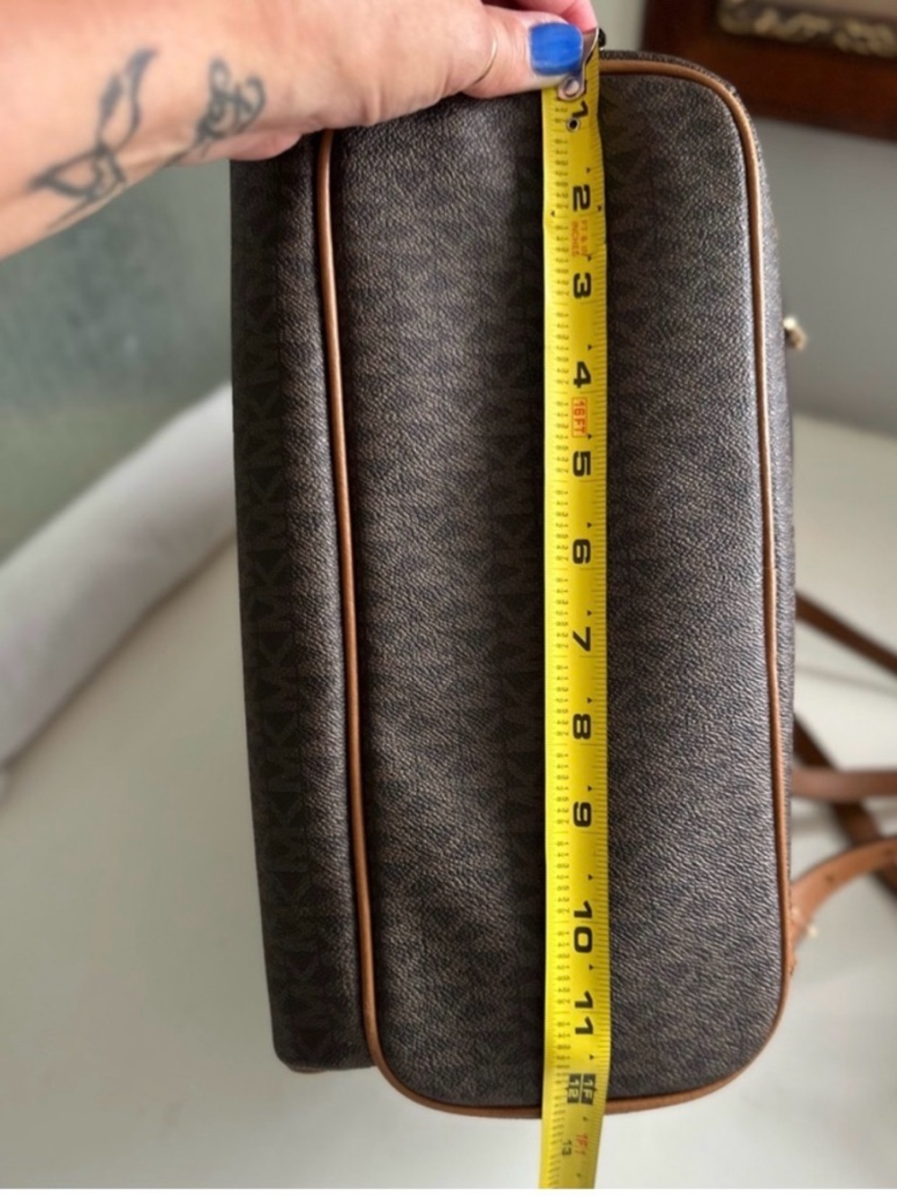 NWT Michael Kors Abbey Large Backpack - Brown/Acorn Signature - Picture 6 of 7